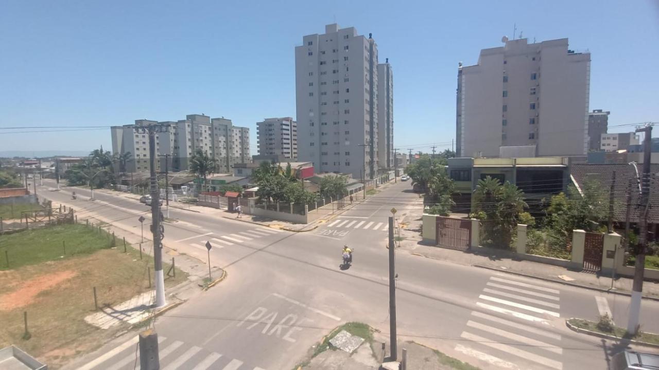 Sobrado Com Terraco E Area De Churrasqueira. Torres Extérieur photo